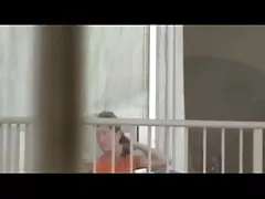 美しい女の子は足を広げる 女子 エッチ 動画