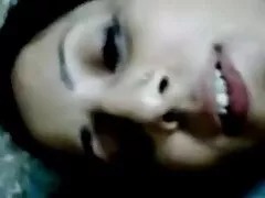 彼女が自慰行為をする前に家の周りのマリカ。 無料 エロ 動画 女子 向け